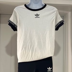 Girls Adidas T-Shirt Size Large New With Tags